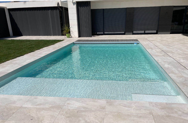 Instalación de Piscina Privada en Vivienda